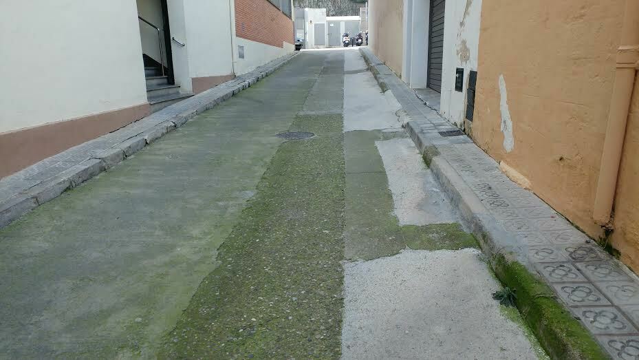 Imatge pels mitjans: Millorar accesos a Vil-a Betania. Voreres i asfalt de l'entrada. Alfalt J.Baralt